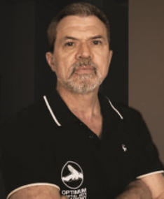 Si Hing Chris Russell